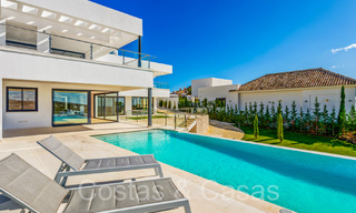 Nieuwe villa met moderne bouwstijl te koop in Nueva Andalucia’s golfvallei, Marbella 65892 