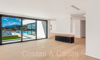 Nieuwe villa met moderne bouwstijl te koop in Nueva Andalucia’s golfvallei, Marbella 65893 