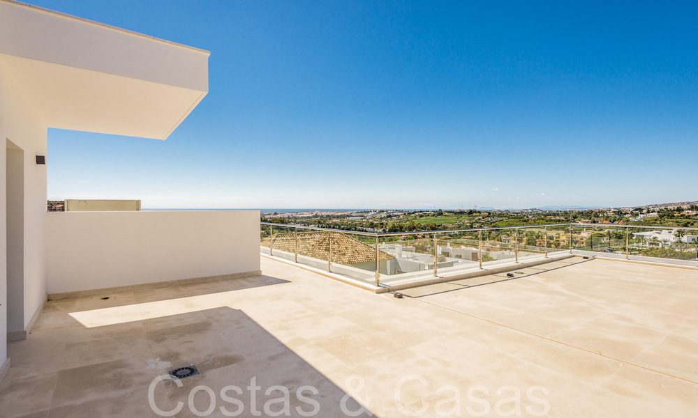 Nieuwe villa met moderne bouwstijl te koop in Nueva Andalucia’s golfvallei, Marbella 65896