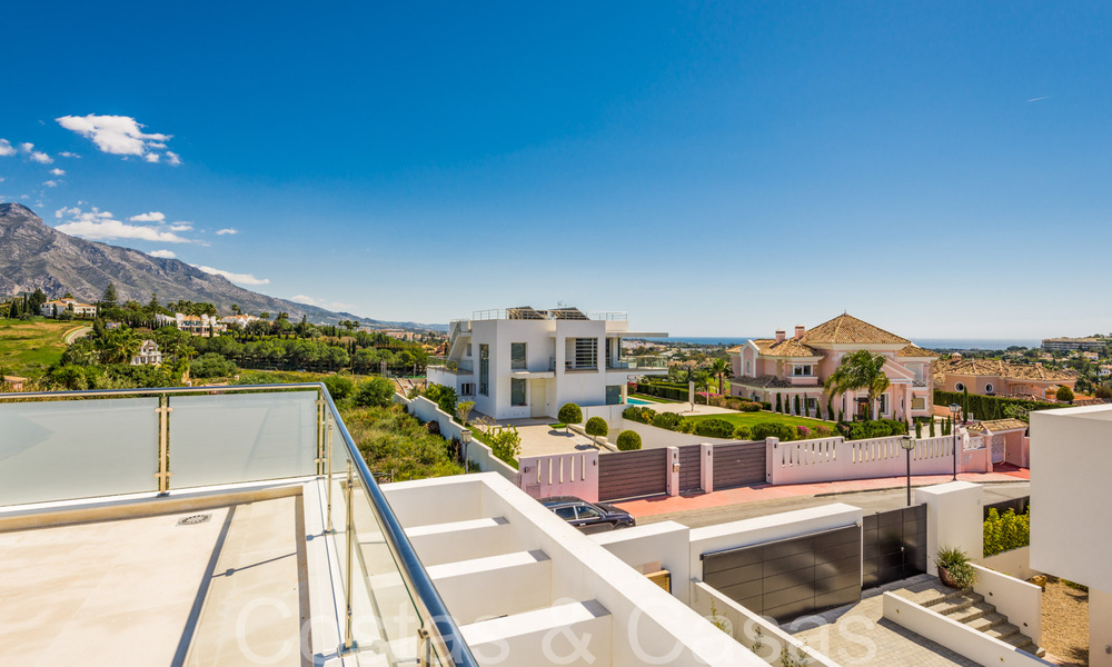 Nieuwe villa met moderne bouwstijl te koop in Nueva Andalucia’s golfvallei, Marbella 65904