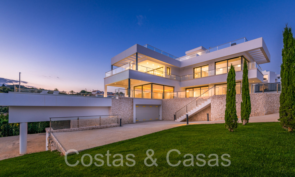 Nieuwe villa met moderne bouwstijl te koop in Nueva Andalucia’s golfvallei, Marbella 65921