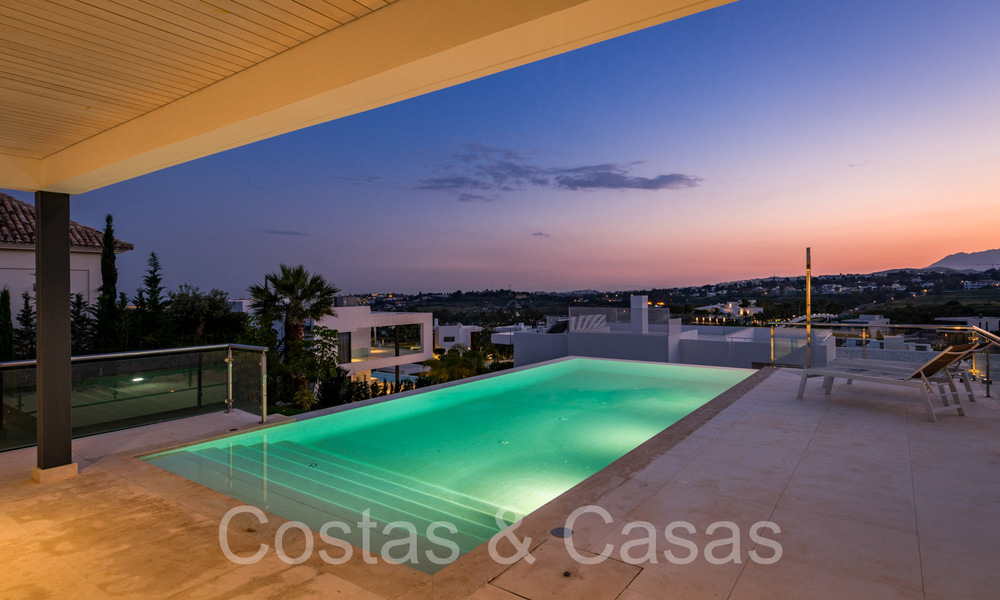Nieuwe villa met moderne bouwstijl te koop in Nueva Andalucia’s golfvallei, Marbella 65924