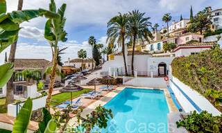 Pittoresk rijhuis met zeezicht en gastenstudio te koop in een gated community in de heuvels van Marbella - Benahavis 65944 