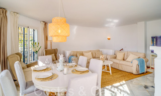 Pittoresk rijhuis met zeezicht en gastenstudio te koop in een gated community in de heuvels van Marbella - Benahavis 65964 