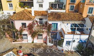 Pittoresk rijhuis met zeezicht en gastenstudio te koop in een gated community in de heuvels van Marbella - Benahavis 65970 