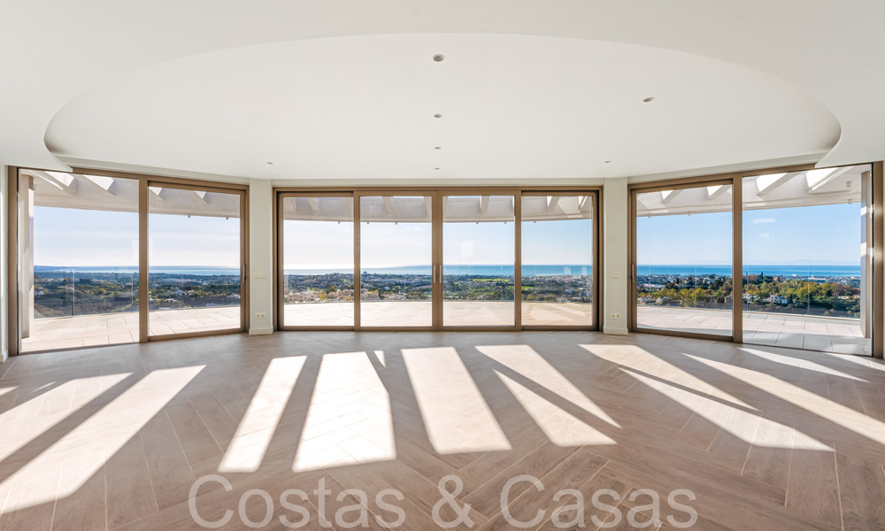 Exclusief innovatief penthouse met panoramisch uitzicht op zee, golf en bergen te koop in Benahavis - Marbella 65875