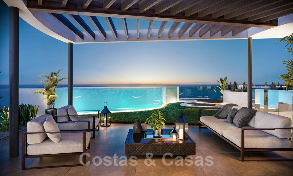 Exclusief innovatief penthouse met panoramisch uitzicht op zee, golf en bergen te koop in Benahavis - Marbella 65989