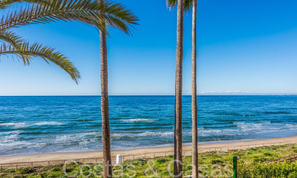Ruim appartement te koop in een gated strandcomplex met onbelemmerd zeezicht ten oosten van Marbella centrum 66053