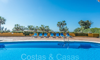 Ruim appartement te koop in een gated strandcomplex met onbelemmerd zeezicht ten oosten van Marbella centrum 66060 