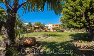 Andalusische villa direct aan het strand te koop, op de New Golden Mile tussen Marbella en Estepona 66248 