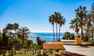 Andalusische villa direct aan het strand te koop, op de New Golden Mile tussen Marbella en Estepona 66256 