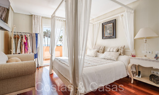 Andalusische villa direct aan het strand te koop, op de New Golden Mile tussen Marbella en Estepona 66266 