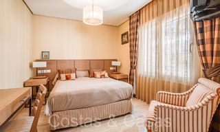 Andalusische villa direct aan het strand te koop, op de New Golden Mile tussen Marbella en Estepona 66282 