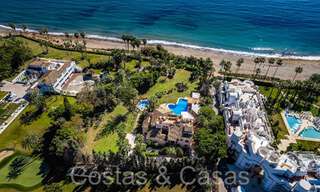 Andalusische villa direct aan het strand te koop, op de New Golden Mile tussen Marbella en Estepona 66284 
