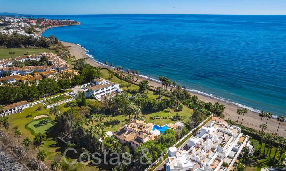 Andalusische villa direct aan het strand te koop, op de New Golden Mile tussen Marbella en Estepona 66286