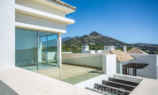 Instapklaar, gloednieuw penthouse met 3 slaapkamers te koop met zeezicht in een gated resort in Benahavis - Marbella 66216 