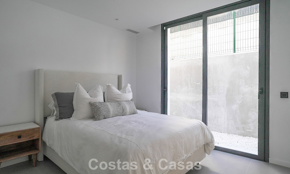 Instapklare, moderne luxevilla te koop grenzend aan de golfbaan op de New Golden Mile, Marbella - Estepona 66425