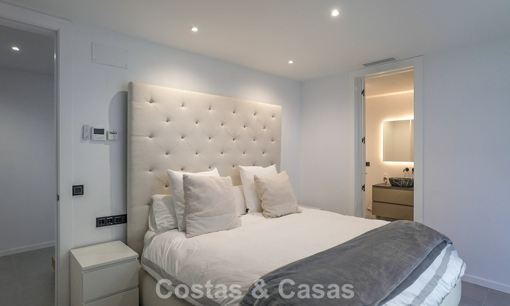 Instapklare, moderne luxevilla te koop grenzend aan de golfbaan op de New Golden Mile, Marbella - Estepona 66426