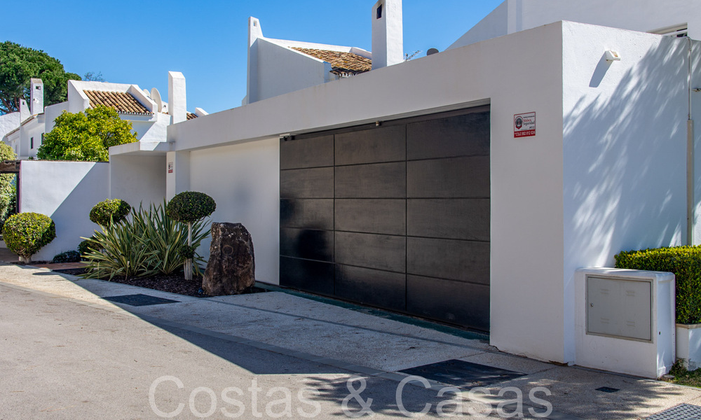 Tijdloze Andalusische luxevilla te koop in een afgesloten wijk bij Aloha Golf in Nueva Andalucia, Marbella 66551