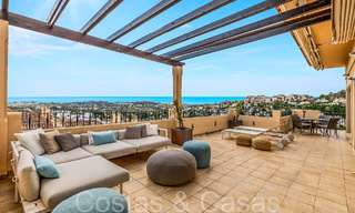 Prachtig dubbel penthouse met zeezicht te koop in een 5-sterren complex in Nueva Andalucia, Marbella 66652