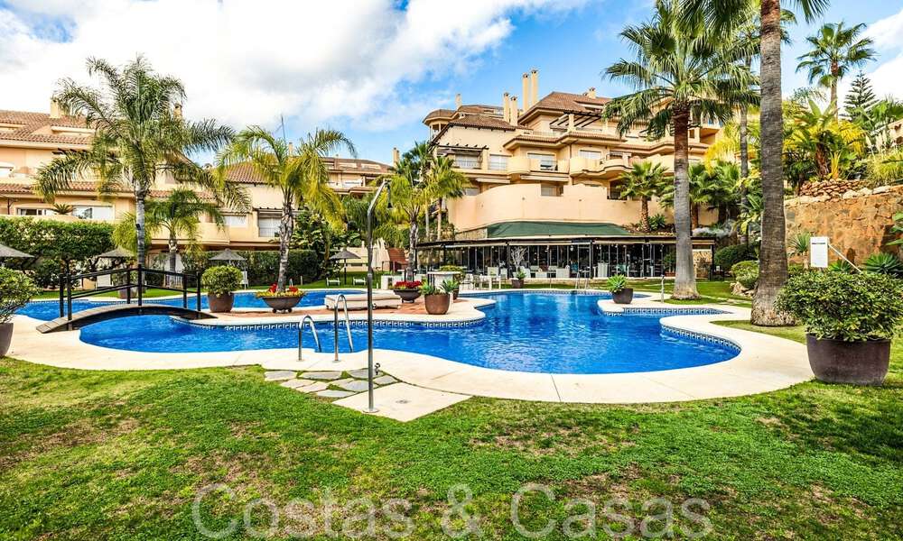 Prachtig dubbel penthouse met zeezicht te koop in een 5-sterren complex in Nueva Andalucia, Marbella 66659