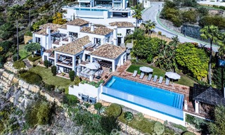 Mediterrane luxevilla te koop met golf- en zeezicht in een gated urbanisatie in La Quinta, Marbella - Benahavis 66697 