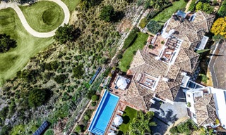 Mediterrane luxevilla te koop met golf- en zeezicht in een gated urbanisatie in La Quinta, Marbella - Benahavis 66729 