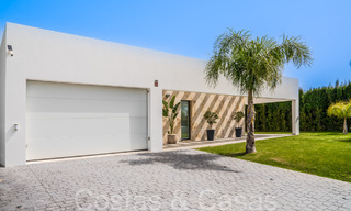 Stijlvolle, moderne gelijkvloerse luxevilla te koop in een golfomgeving nabij Estepona centrum 66746 