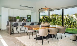 Stijlvolle, moderne gelijkvloerse luxevilla te koop in een golfomgeving nabij Estepona centrum 66758 