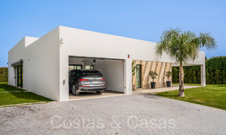 Stijlvolle, moderne gelijkvloerse luxevilla te koop in een golfomgeving nabij Estepona centrum 66778 