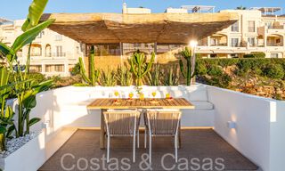 Instapklaar, eigentijds duplex penthouse te koop in een gated community in La Quinta te Benahavis, Marbella 66846 