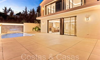  Eigentijdse, duurzame luxevilla met privézwembad te koop in Nueva Andalucia, Marbella 66857 