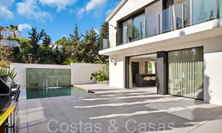  Eigentijdse, duurzame luxevilla met privézwembad te koop in Nueva Andalucia, Marbella 66886 