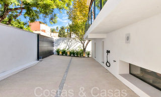  Eigentijdse, duurzame luxevilla met privézwembad te koop in Nueva Andalucia, Marbella 66890 