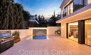  Eigentijdse, duurzame luxevilla met privézwembad te koop in Nueva Andalucia, Marbella 66914 