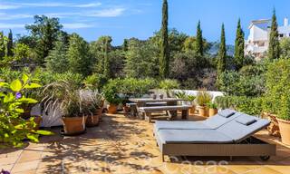 Modern duplex penthouse in Andalusische stijl omgeven door natuur in de heuvels van Marbella 66968 