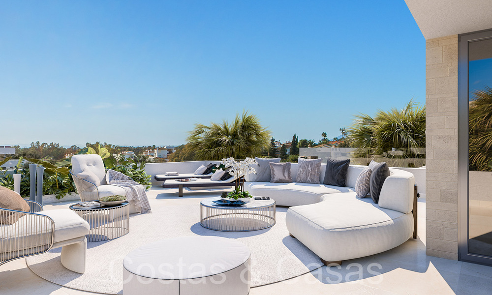 Gloednieuwe villa te koop op loopafstand van het strand van Elviria ten oosten van Marbella centrum 67174