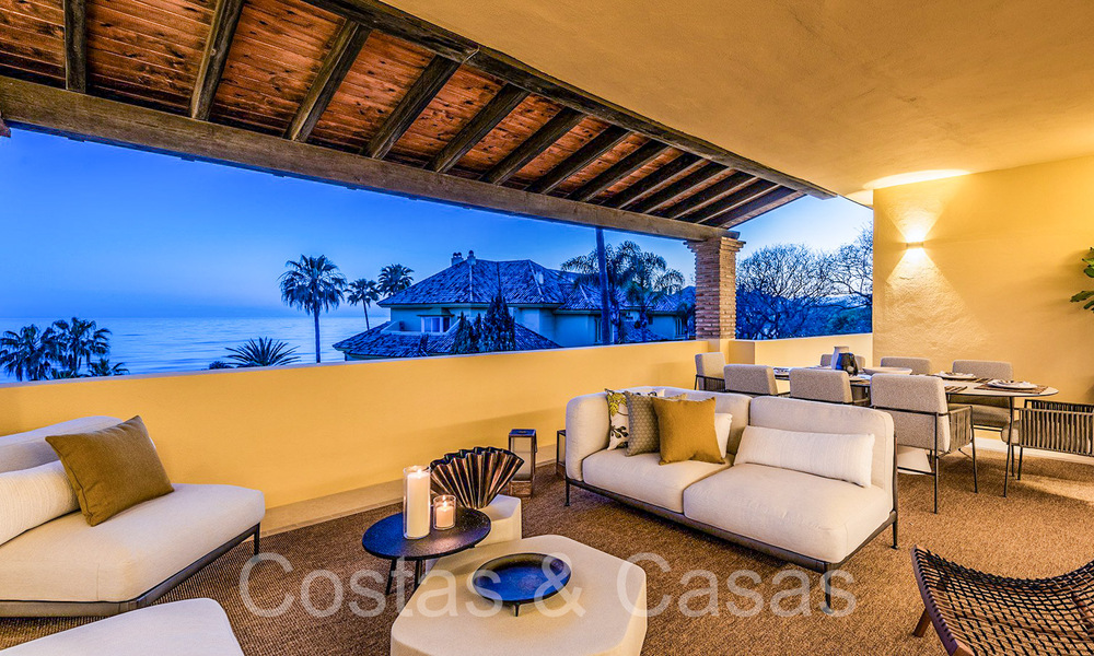 Elegant gerenoveerd luxe penthouse te koop aan zee met oogverblindend zeezicht ten oosten van Marbella centrum 67135