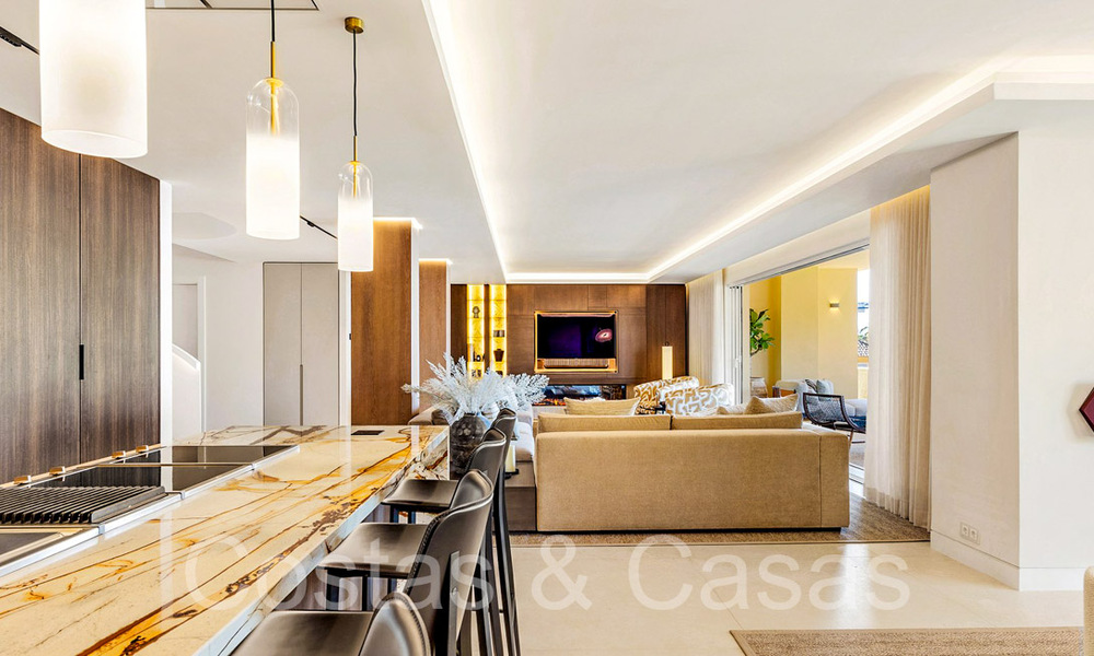 Elegant gerenoveerd luxe penthouse te koop aan zee met oogverblindend zeezicht ten oosten van Marbella centrum 67156