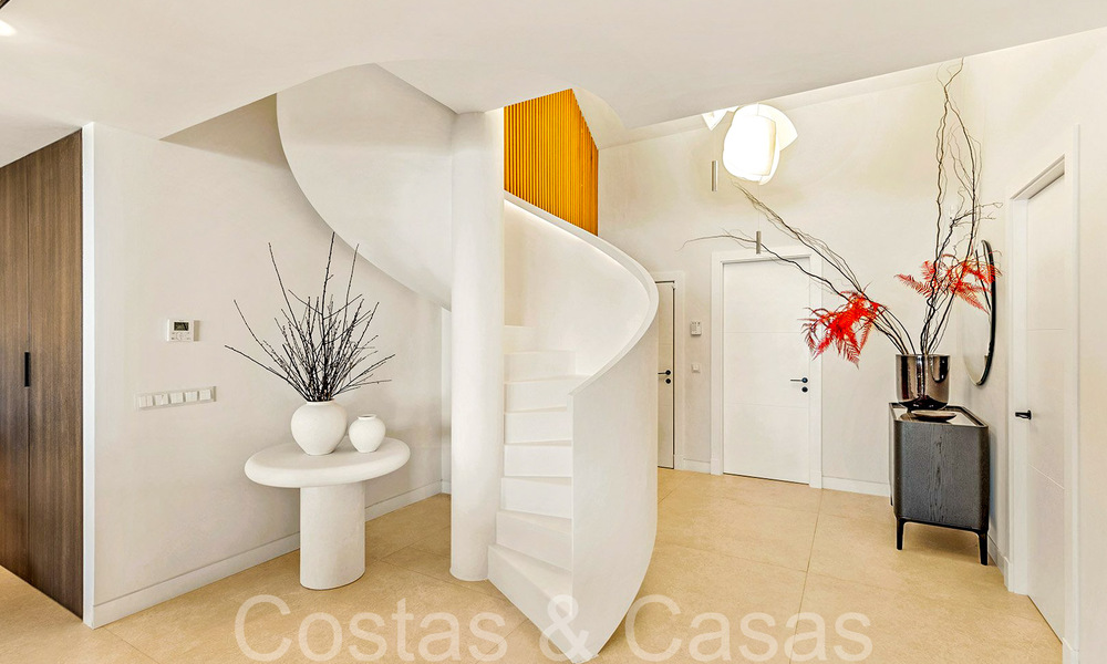 Elegant gerenoveerd luxe penthouse te koop aan zee met oogverblindend zeezicht ten oosten van Marbella centrum 67159