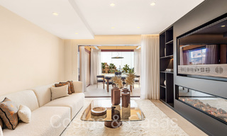 Hoogwaardig gerenoveerd luxe appartement te koop in een eerstelijnsstrand complex aan zee op de New Golden Mile, Marbella - Estepona 67242 