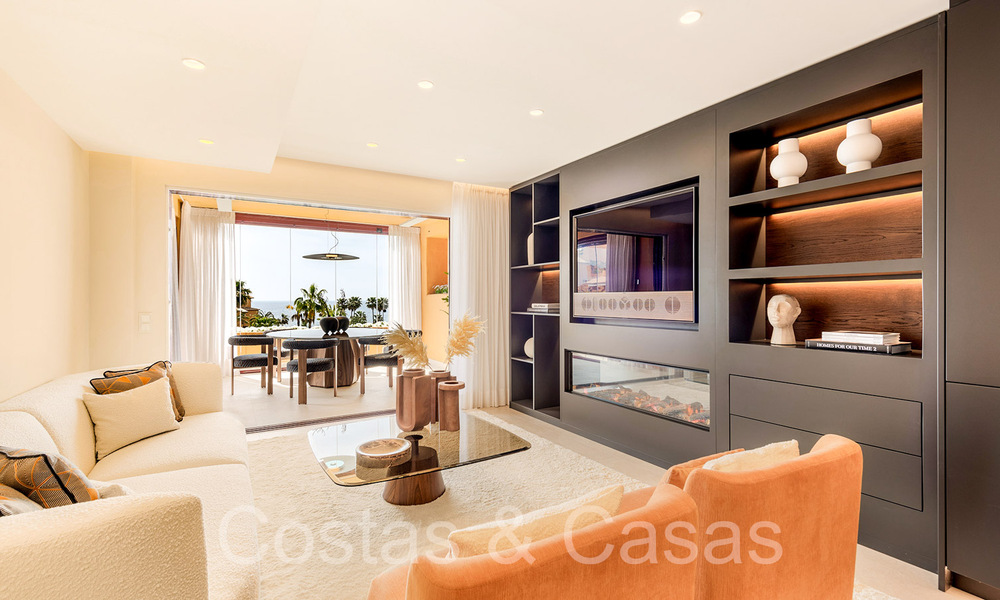 Hoogwaardig gerenoveerd luxe appartement te koop in een eerstelijnsstrand complex aan zee op de New Golden Mile, Marbella - Estepona 67272