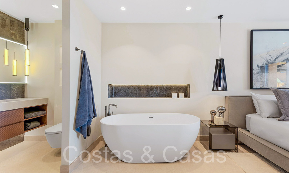 Luxueus gerenoveerd appartement te koop i/e strandcomplex aan zee, met zeezicht, o/d New Golden Mile, Marbella - Estepona 67281