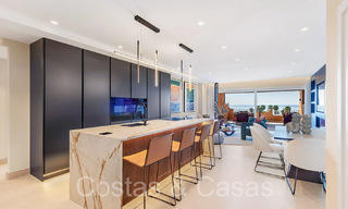 Luxueus gerenoveerd appartement te koop i/e strandcomplex aan zee, met zeezicht, o/d New Golden Mile, Marbella - Estepona 67293 