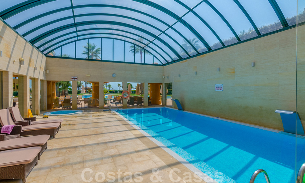 Luxueus gerenoveerd appartement te koop i/e strandcomplex aan zee, met zeezicht, o/d New Golden Mile, Marbella - Estepona 67325