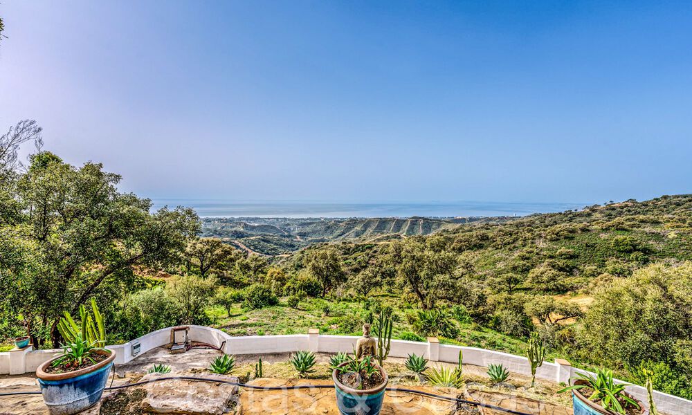 Groots, Andalusisch landgoed te koop op een verhoogde kavel van 5 hectare in de heuvels van Oost Marbella 67537