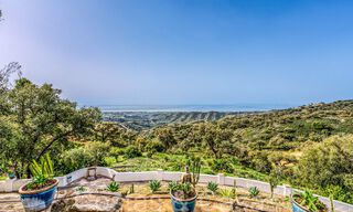 Groots, Andalusisch landgoed te koop op een verhoogde kavel van 5 hectare in de heuvels van Oost Marbella 67537 