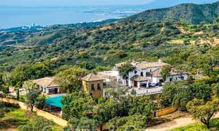 Groots, Andalusisch landgoed te koop op een verhoogde kavel van 5 hectare in de heuvels van Oost Marbella 67560 