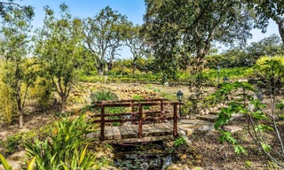 Groots, Andalusisch landgoed te koop op een verhoogde kavel van 5 hectare in de heuvels van Oost Marbella 67574 