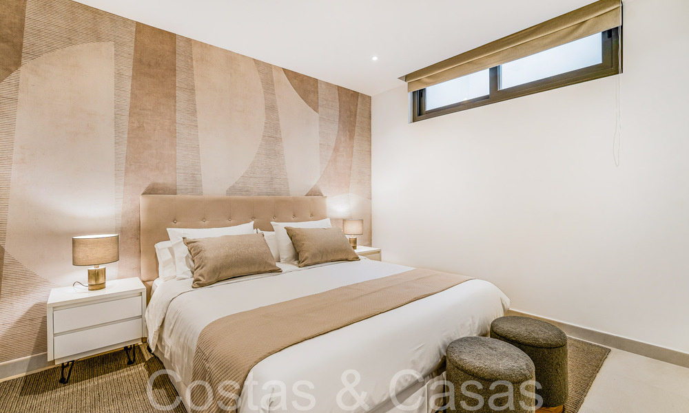 Modernistische luxevilla te koop in een exclusieve, afgeschermde woonwijk op de Golden Mile van Marbella 67664